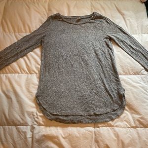 Gray and black long sleeve shirt